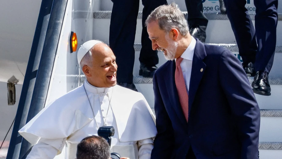 Königliche Pannenhilfe: Der Papst fliegt mit Felipes Maschine nach Rom zurück