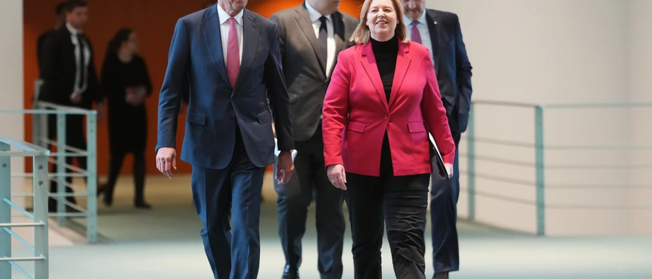 Die mächtigen vier der schwarz-roten Koalition: Bundeskanzler Friedrich Merz (CDU), Finanzminister Lars Klingbeil (SPD), Arbeitsministerin Bärbel Bas (SPD) und CSU-Chef Markus Söder