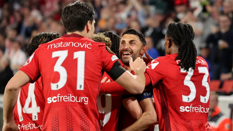 Freiburg stößt die Tür ins Halbfinale ganz weit auf