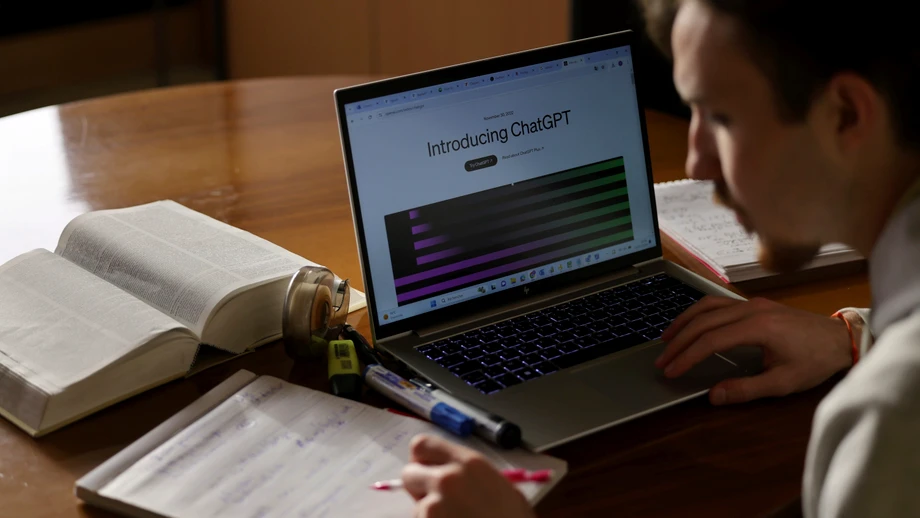 Wegen KI-Verdacht: Verlag zieht Roman-Bestseller zurück