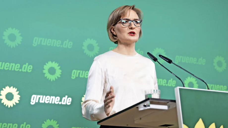 Sie reden über Sicherheitspolitik und Homöopathie