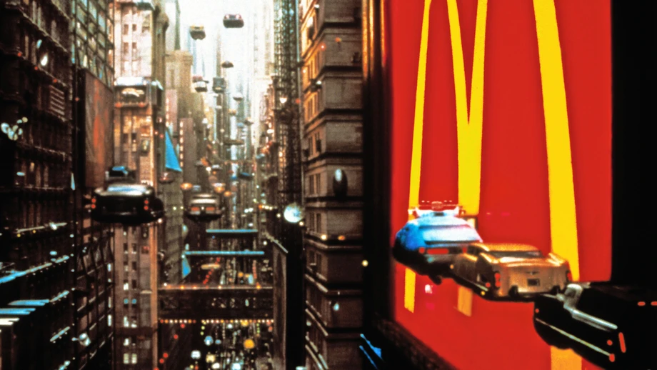 In Cyberpunk-Filmen wie „Das fünfte Element“ ist Werbung allgegenwärtig.