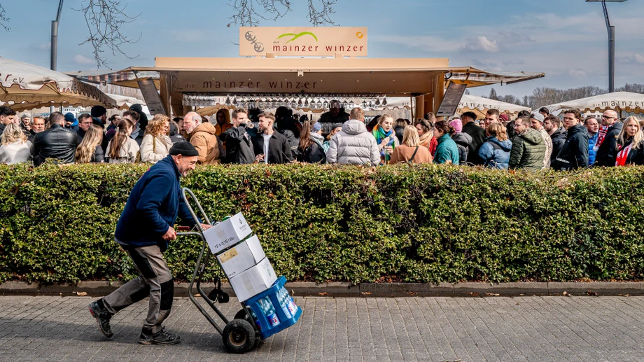 Erlesene Weine treffen auf entspannte Menschen