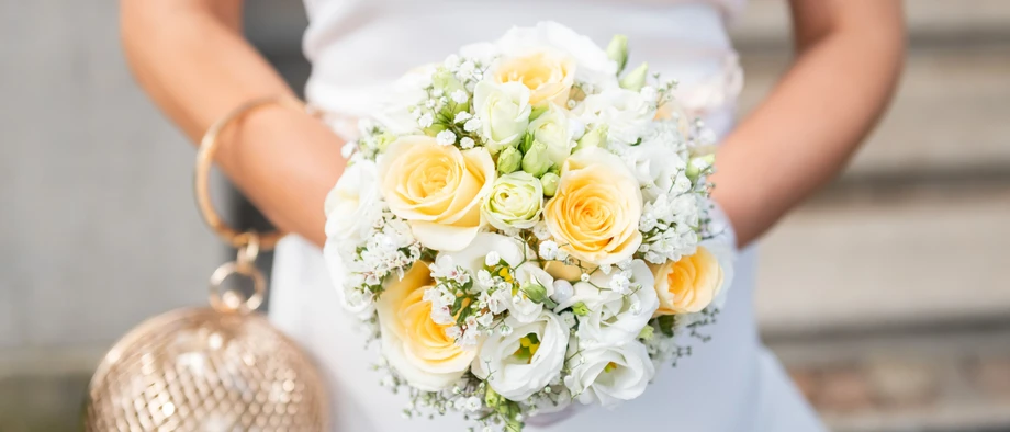 Im weißen Kleid, im Minirock, im Hosenanzug: Wie wollen wir heiraten?