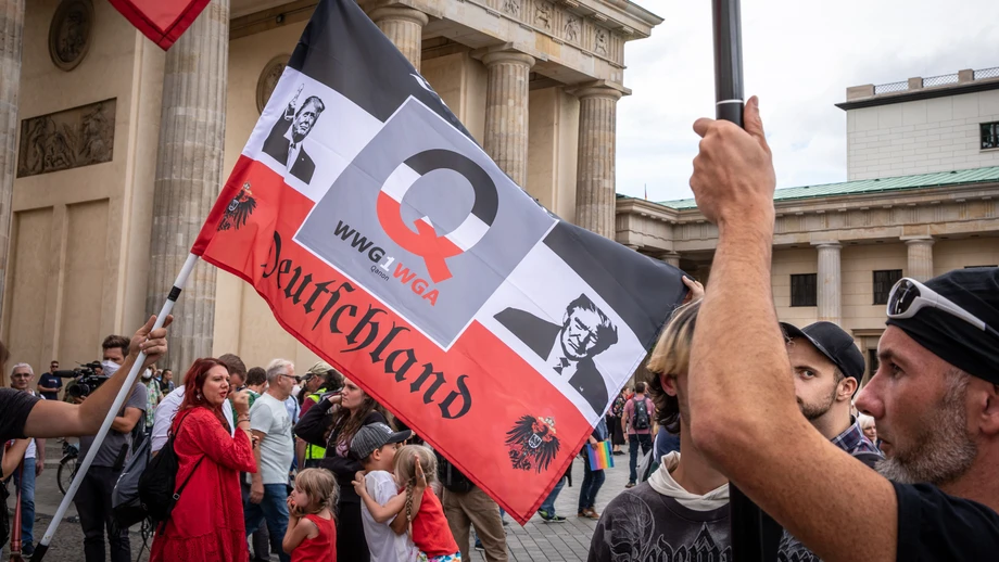 Ist QAnon gefährlicher denn je?