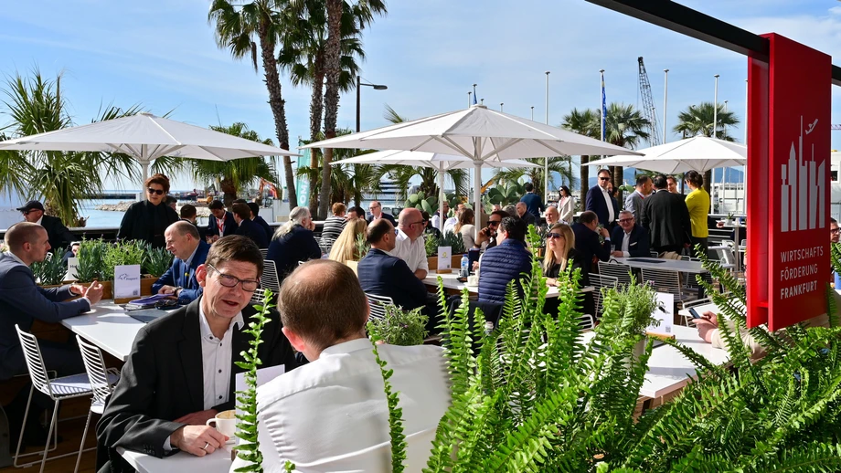 Frankfurt wirbt mit Baugebieten und Hochhäusern