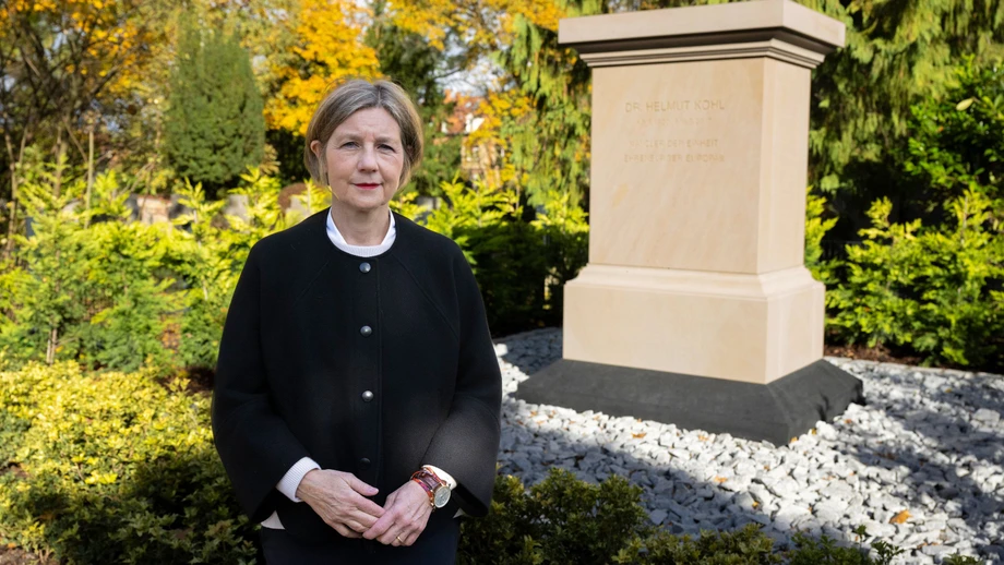 Gestaltung von Helmut-Kohl-Grab beendet