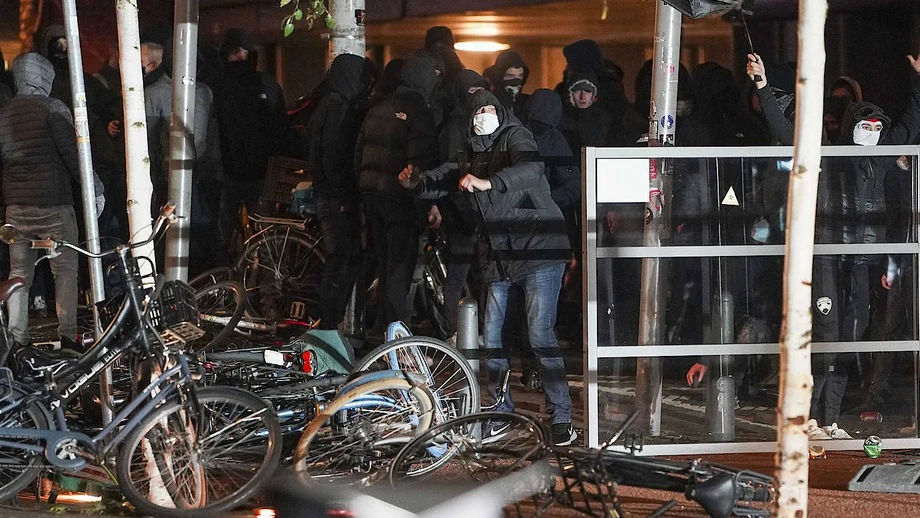 Wieder Krawalle in Den Haag wegen Corona-Restriktionen