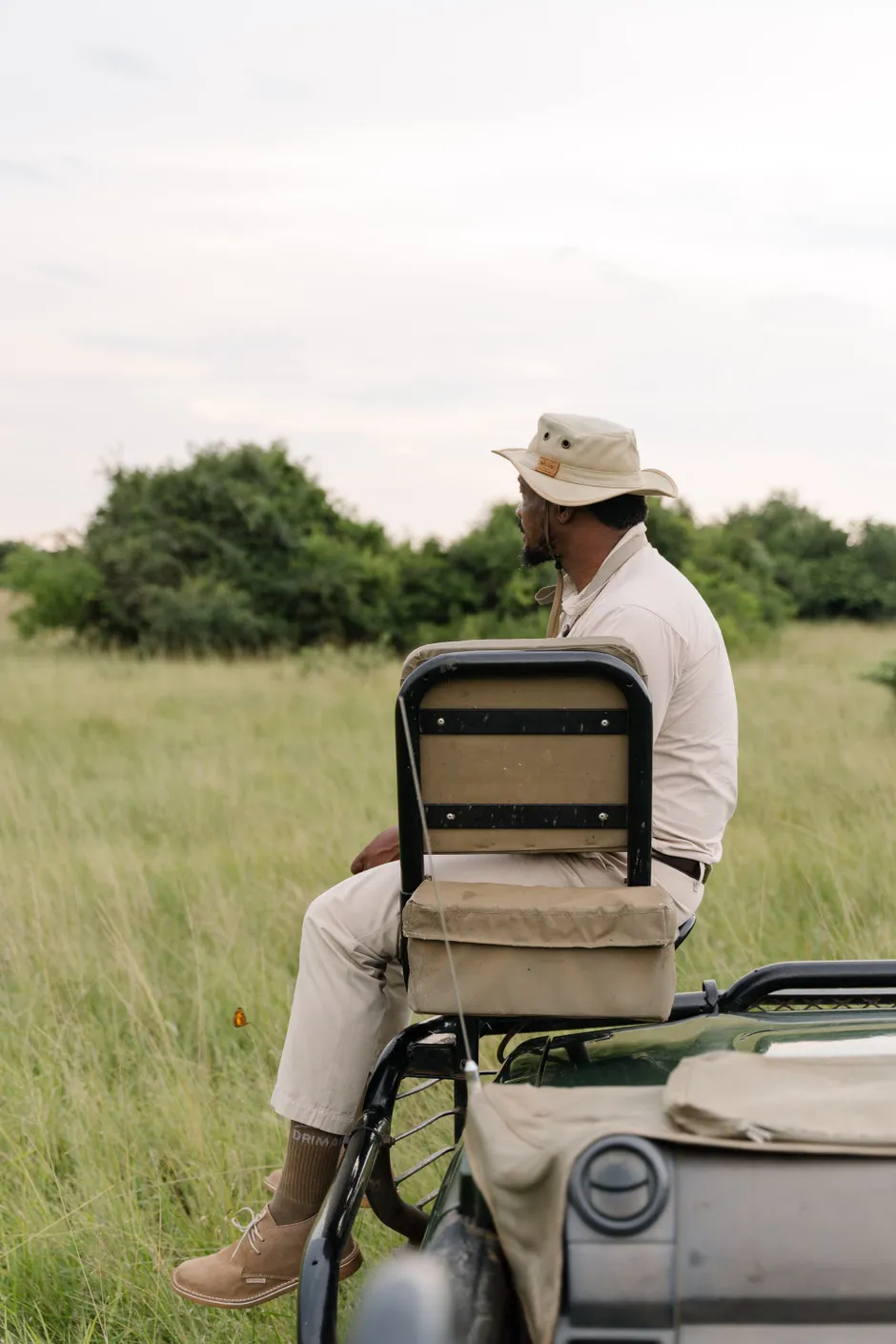 Fährtenleser Thokozani Mlambo ist eine angesehene Persönlichkeit in der Makhasa-Gemeinschaft.