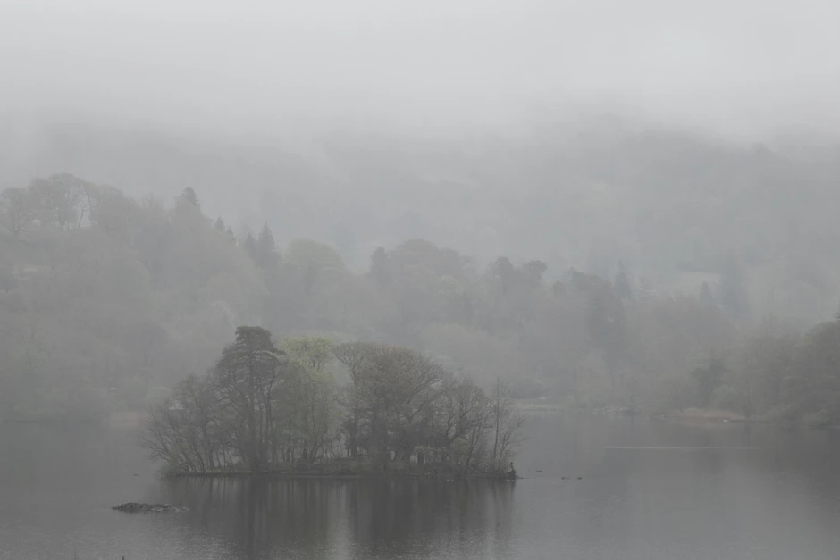 Nur ein einziger Lake im Lake District heißt auch tatsächlich so, der Bassenthwaite Lake, alle übrigen sind <em>海中</em> または <em>傷つく</em> または単に水。 たとえば、ライダル ウォーターです。”/><br />
    </source></source></picture>
<p>    </button></p></div>
<p><figcaption class=