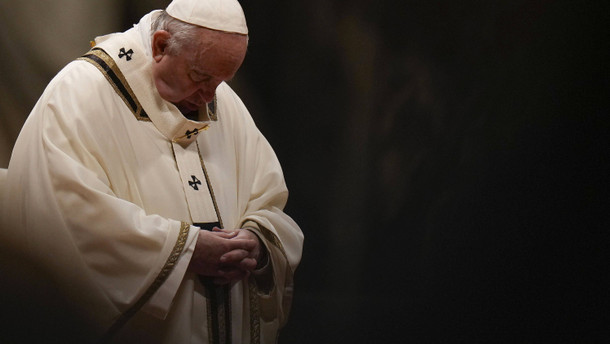 Papst feiert Christmette im Petersdom