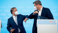 Laschet und Söder treffen beim Parteitag der CSU aufeinander. Laschet und Söder treffen beim Parteitag der CSU aufeinander.