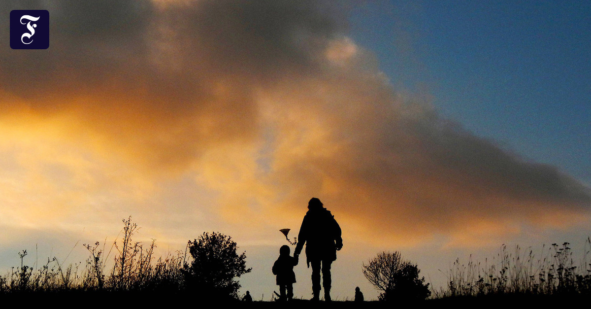 Umgang mit Trauer: Wie man als Familie weiterlebt, wenn der Vater stirbt