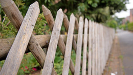 Was für ein Zauntheater