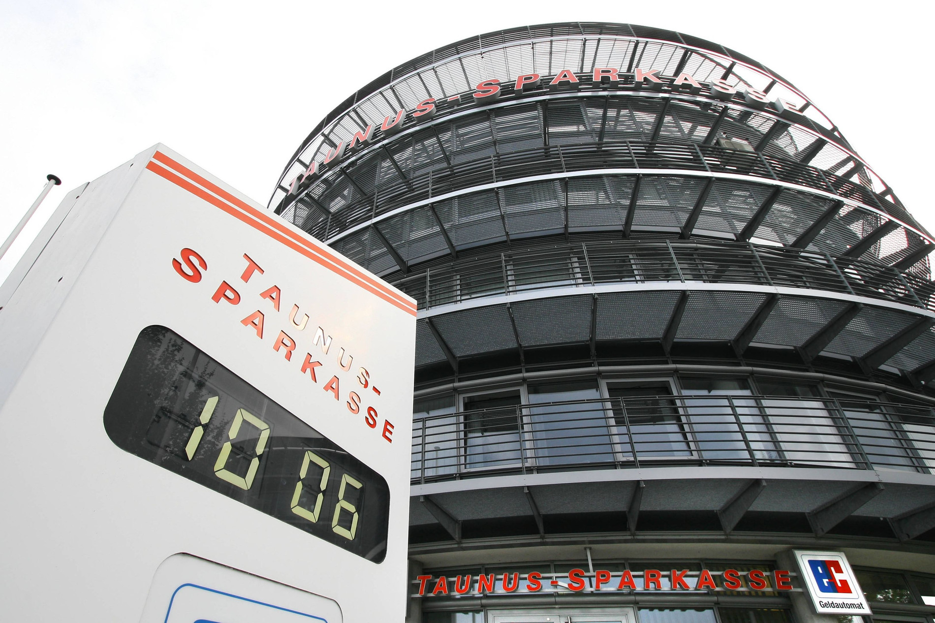 Kontogebuhren Viele Banken Im Internet Verschwiegen Rhein Main Faz