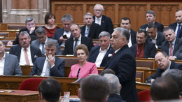 Viktor Orbán bewegt sich – ein Stück