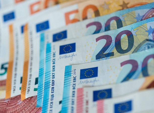 Bild Zu Finanzausschreibung De Wie Finde Ich Den Richtigen Fur