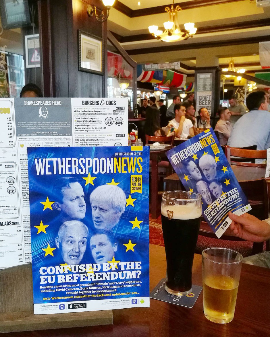 Bild zu: Vor dem Brexit: Weißbier-Boykott in britischen Pubs - Bild 1 ...