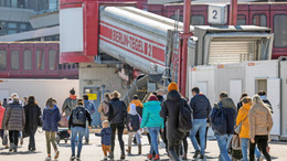 Wo Geflüchteten Tausende Jobs angeboten werden