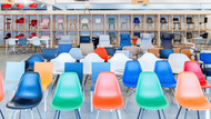Designklassiker: Musterstücke und Auslaufmodelle im Vitra Circle in Offenbach