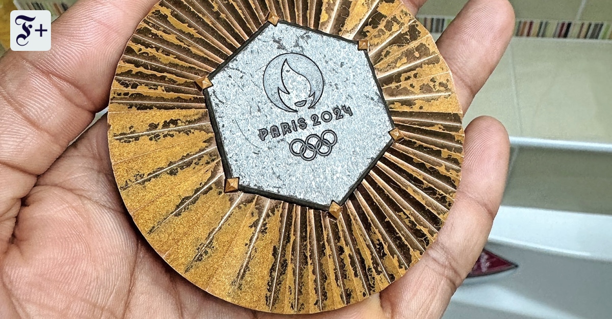 Medaillen bei Olympia 2024 sehen ramponiert aus: Liegt es am Schrott?