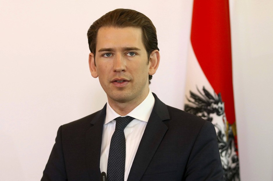 Bild zu Österreichs Kanzler schlägt Verkleinerung der EUKommission vor Bild 1 von 1 FAZ Bild zu Österreichs Kanzler schlägt Verkleinerung der EUKommission vor Bild 1 von 1 FAZ
