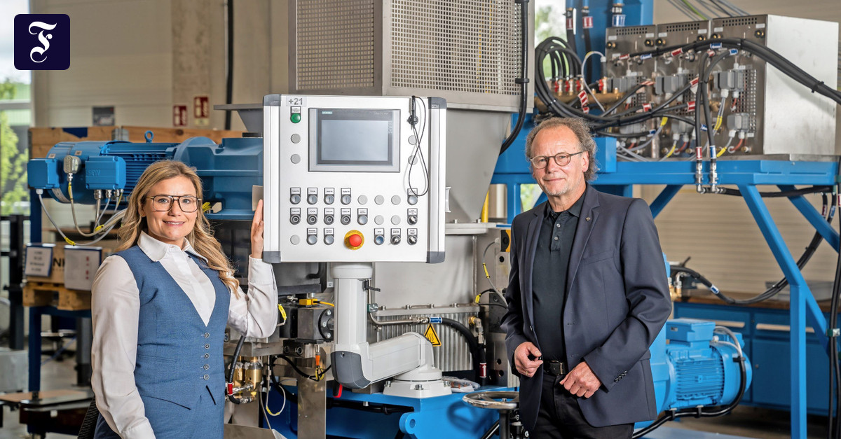 Uth manufactures special machines for flexible rubber in Fulda