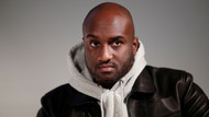 Abloh gründete seine eigene Streetwearmarke Off-White und war seit März 2018 Kreativchef der Männerlinie bei Louis Vuitton. Abloh gründete seine eigene Streetwearmarke Off-White und war seit März 2018 Kreativchef der Männerlinie bei Louis Vuitton.