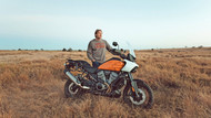 Jochen Zeitz, 58, und sein Hoffnungsträger: das neue Reise-Geländemotorrad Pan America von Harley-Davidson