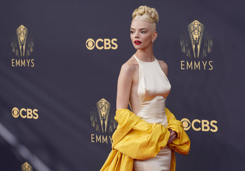Bilderstrecke Zu The Crown Von Netflix Gewinnt Emmy Als Beste Drama 