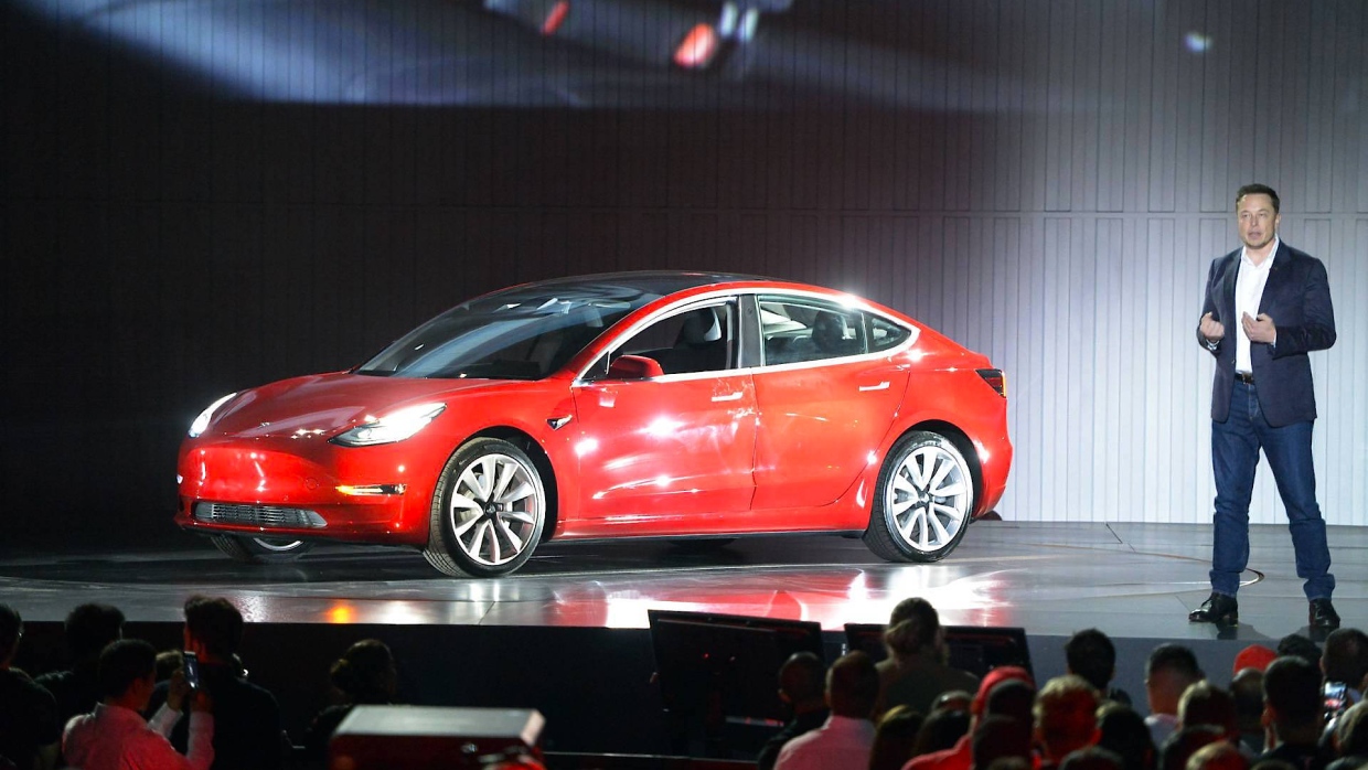 Elon Musk kündigt Gewinn für Tesla noch im Jahr 2018 an | FAZ