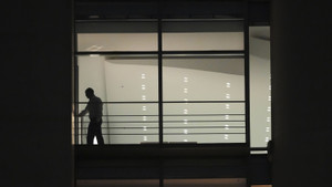 Der Kosmos des Kanzlers zerfällt