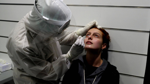 Arbeitgeber hadern mit Pflicht zu Kostenlos-Tests