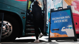 Wo der Impfstoff zu den Ärmsten gebracht wird