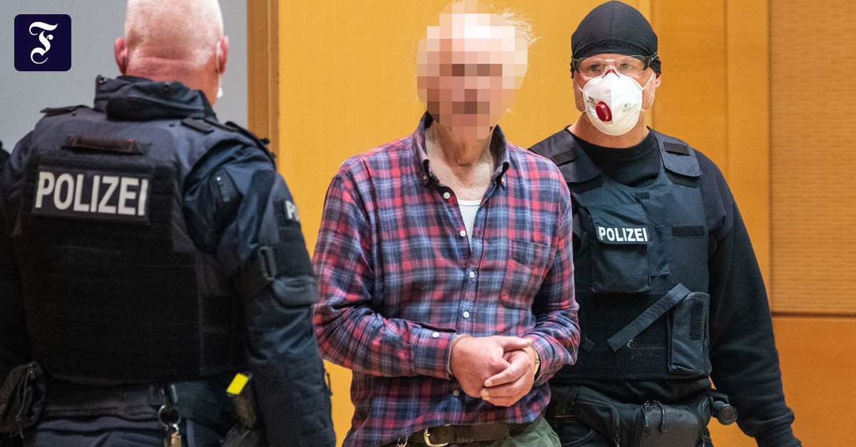 Father of Hanau attacker lies down to protest in court