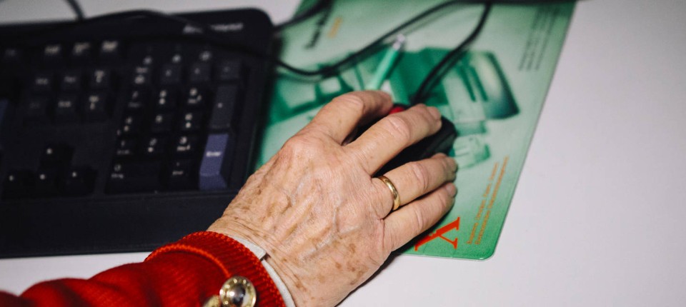 Rentner Entdecken Das Online Banking Fur Sich