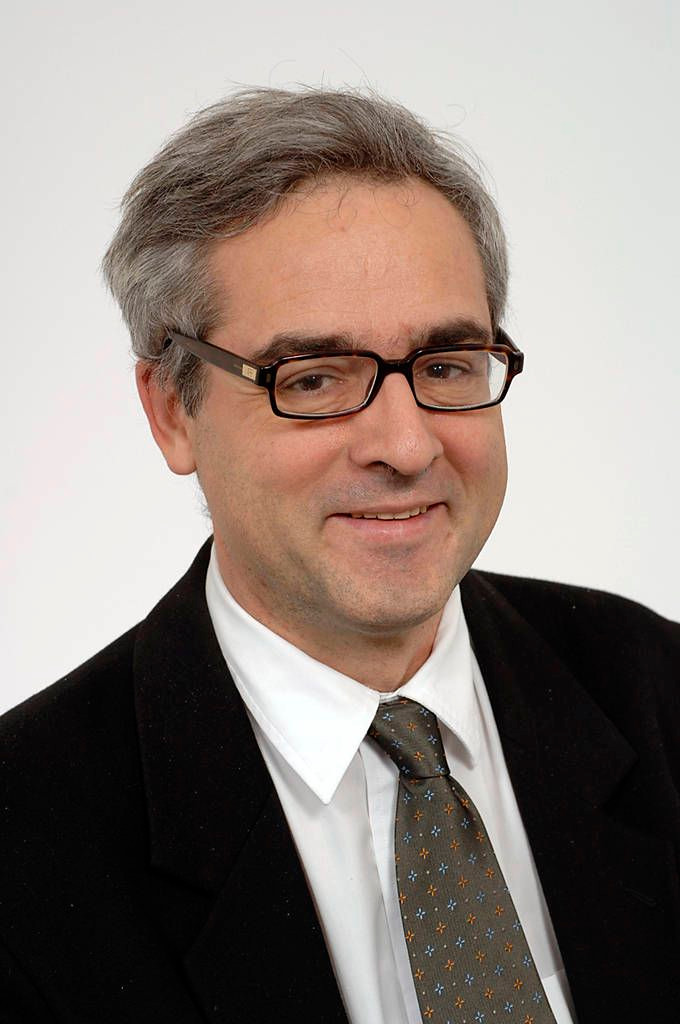 Bild zu Standpunkt Gilles SaintPaul Der neue Paternalismus Bild 1 von 1 FAZ