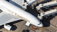 Denken Sie groß: Emirates aus Dubai sieht gute Einsatzchancen für eine neue Version des A380. Denken Sie groß: Emirates aus Dubai sieht gute Einsatzchancen für eine neue Version des A380.