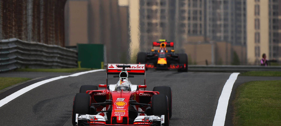 Der Ferrari Angriff Auf Mercedes In Der Formel 1 Sorgt Fur Probleme