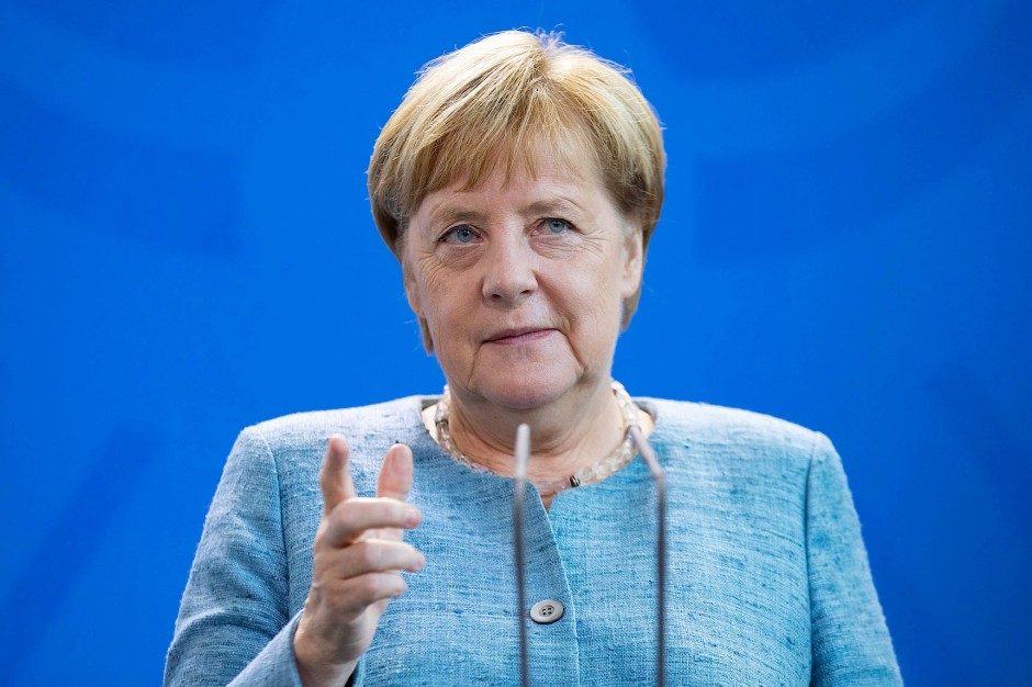 Bild zu: Im RTL-Interview kritisiert Angela Merkel die AfD-Äußerungen - Bild 1 von 1 - FAZ
