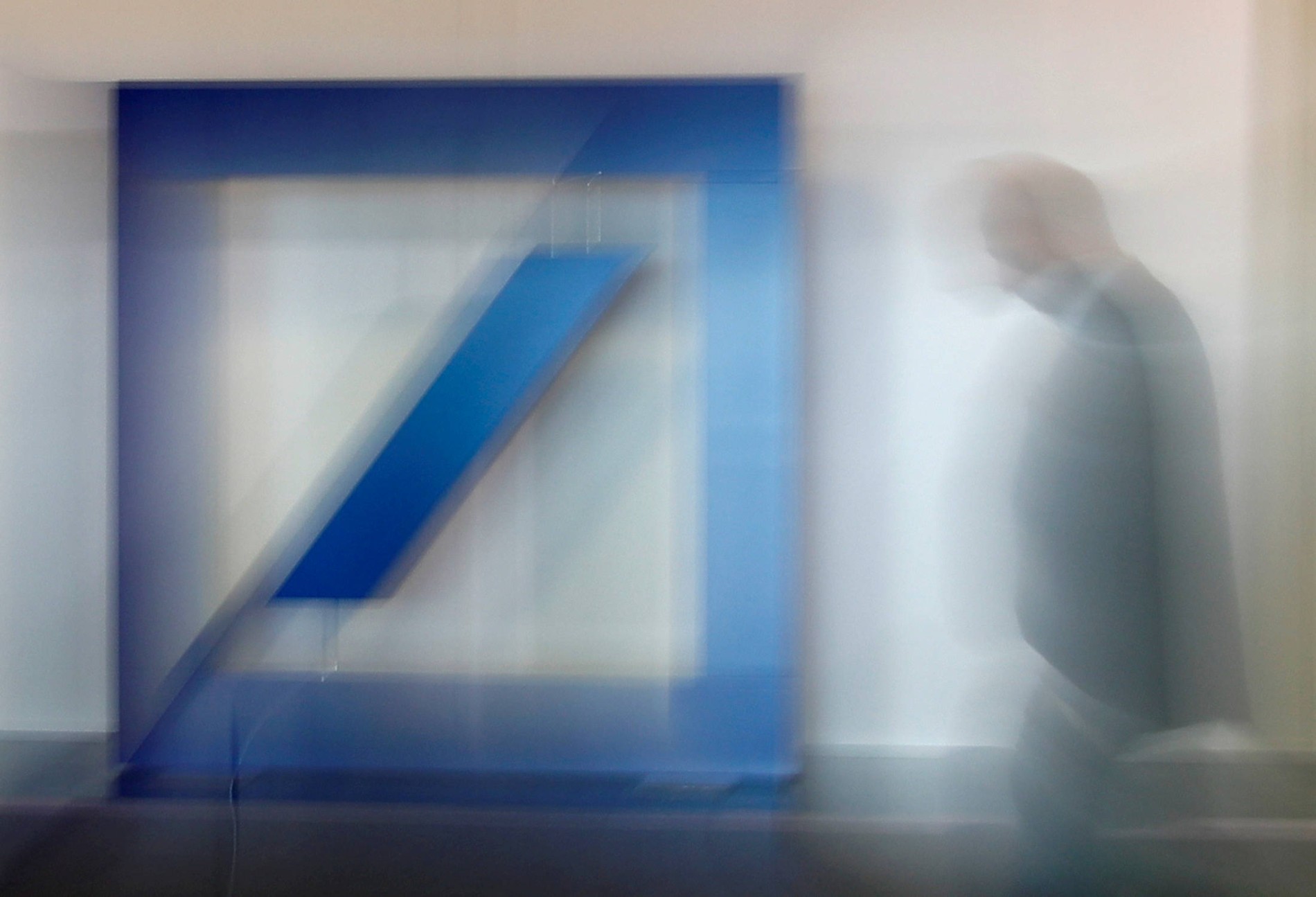 Krise Der Deutschen Bank Zuruck Zu Den Wurzeln