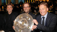 Michael Zorc, Jürgen Klopp und Hans-Joachim Watzke (von links) 2012 mit der Dortmunder Meisterschale.