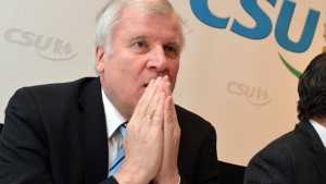 Seehofer grätscht Gabriel dazwischen