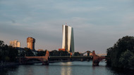 Die EZB in der Frankfurter Abendsonne Die EZB in der Frankfurter Abendsonne