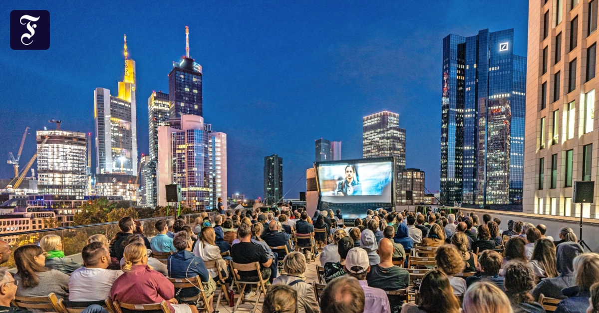 Films in the open air attraction for the cinemas Teller Report