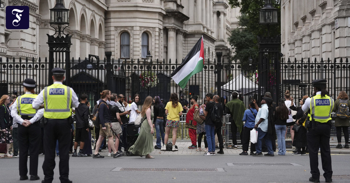 イスラエルに対する罰としてのパレスチナの認識：ストランダーの不条理な操作