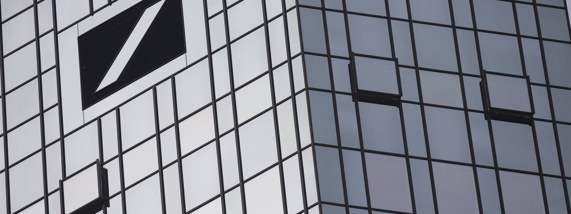 Klage Gegen Deutsche Bank Notenbanker Wollen Schadensersatz Von