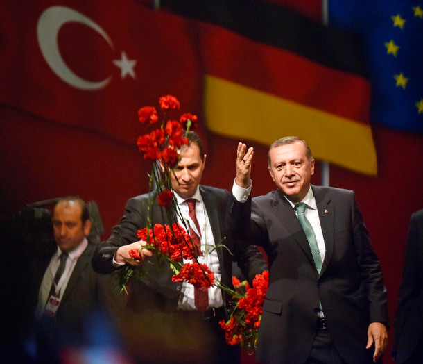 Bilderstrecke zu: Erdogan-Auftritt in Köln: Wir gegen den Rest - Bild 2 ...