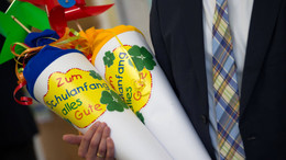 Werden bald auch Eltern „eingeschult“? Das Kultusministerium setzt sich für Familienklassen ein.