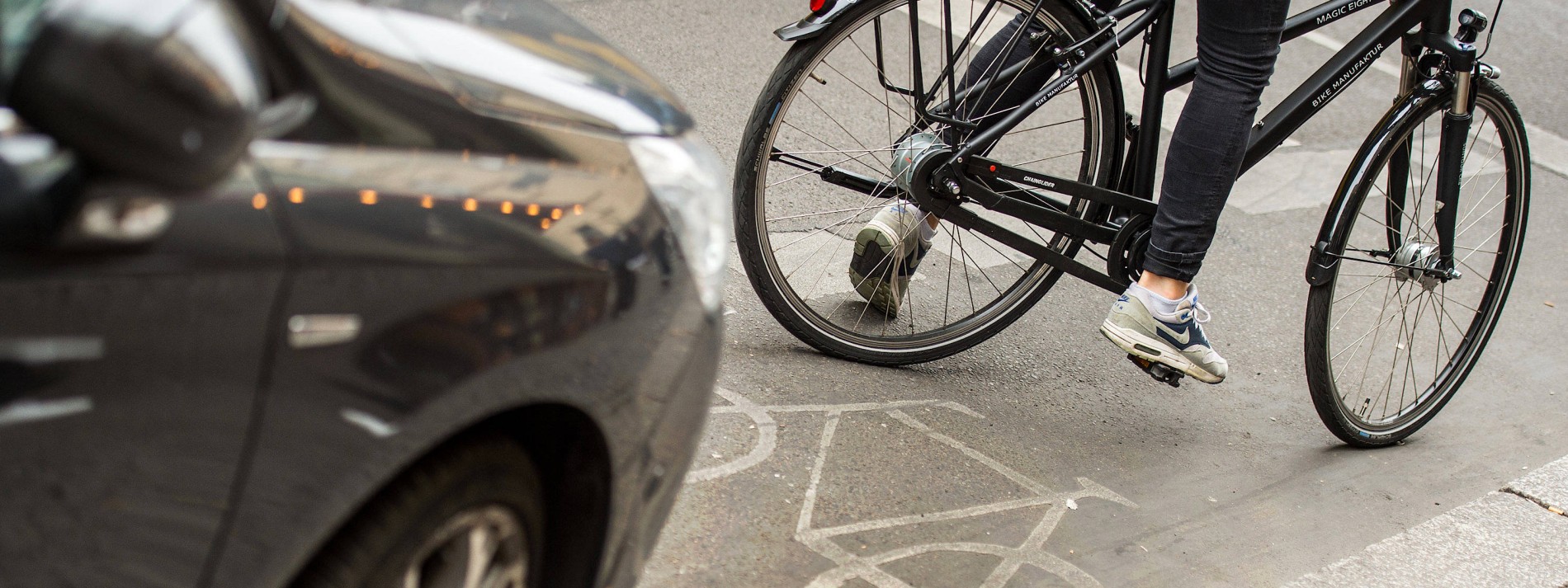 100 Euro Wenn Man Auf Dem Radweg Parkt